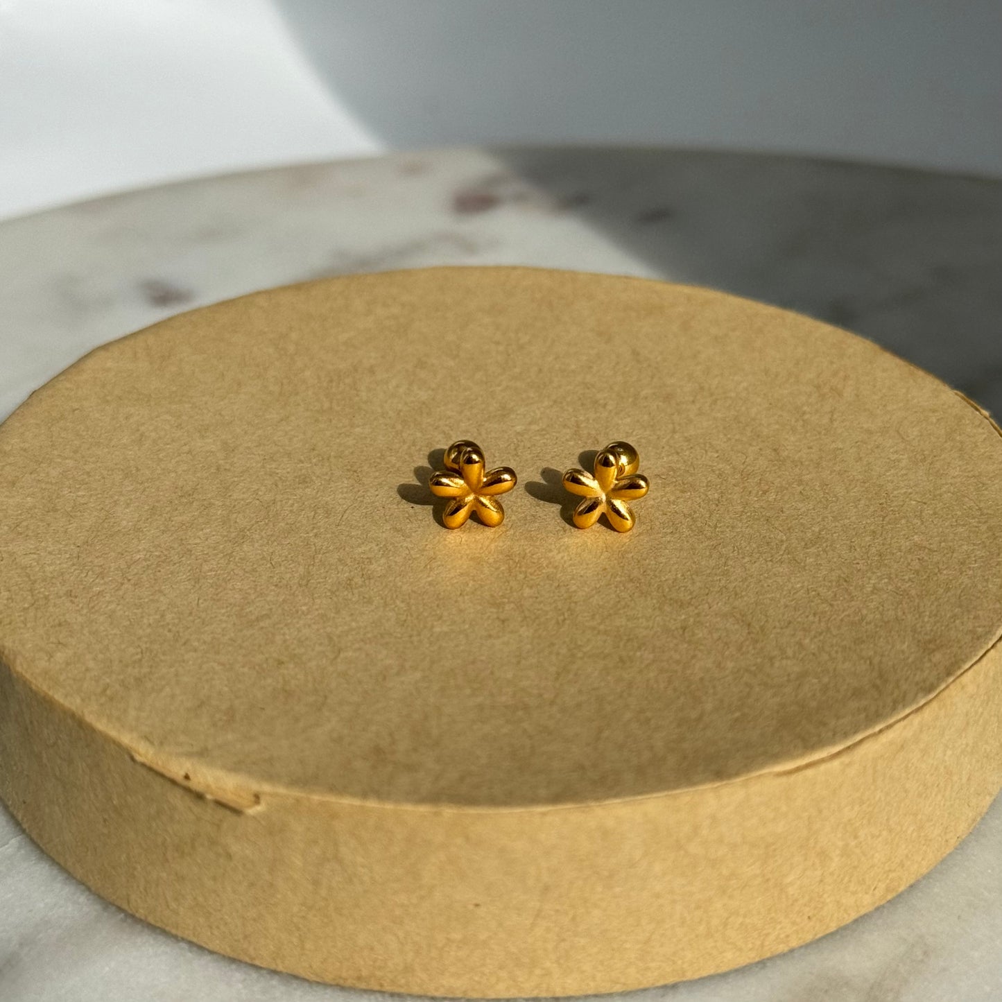 CORALINE STUDS