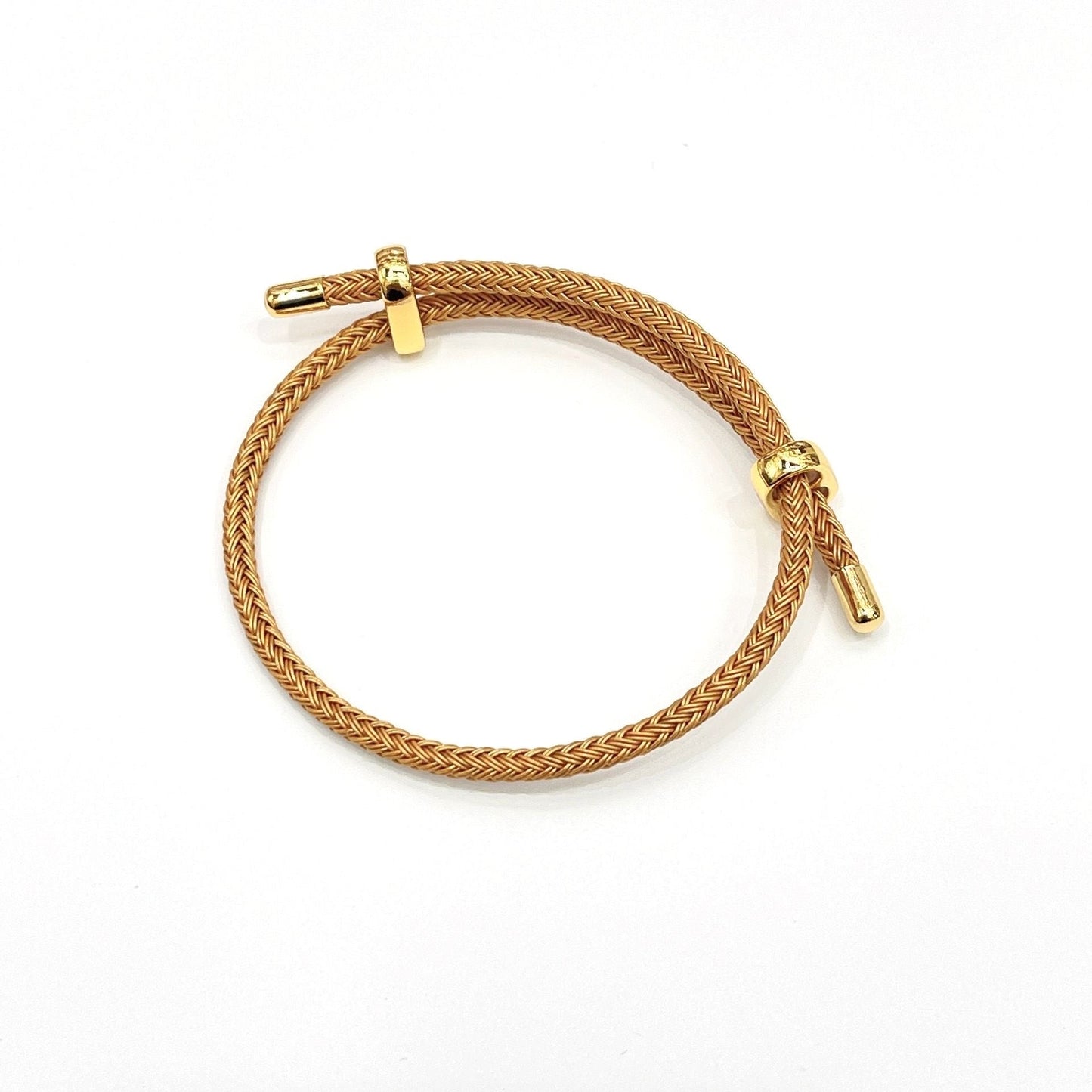 SIMPLE ROUND ROPE BRACELET