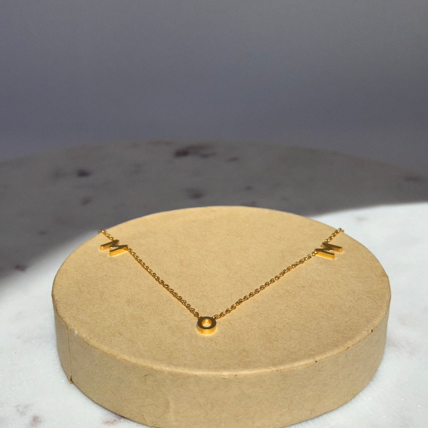 MOM GOLD NECKLACE