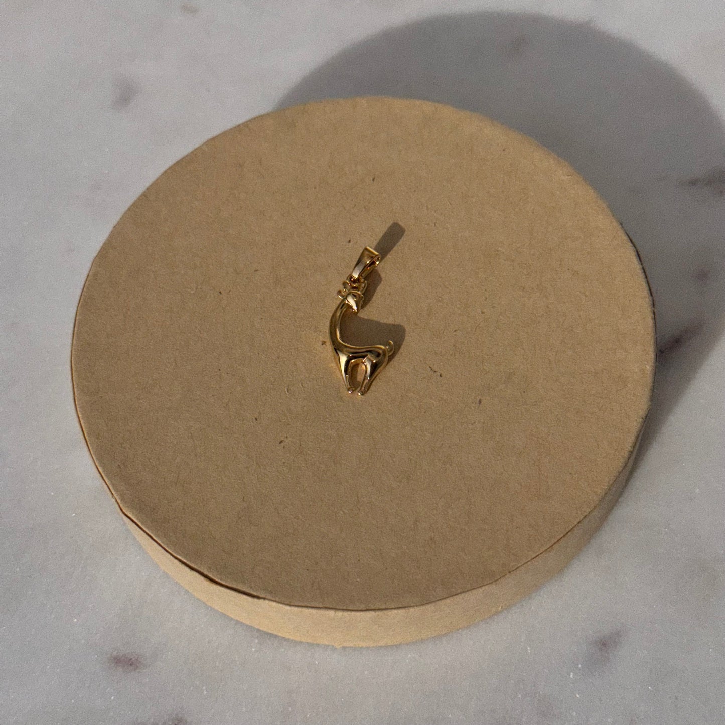 GIRAFFE CHARM